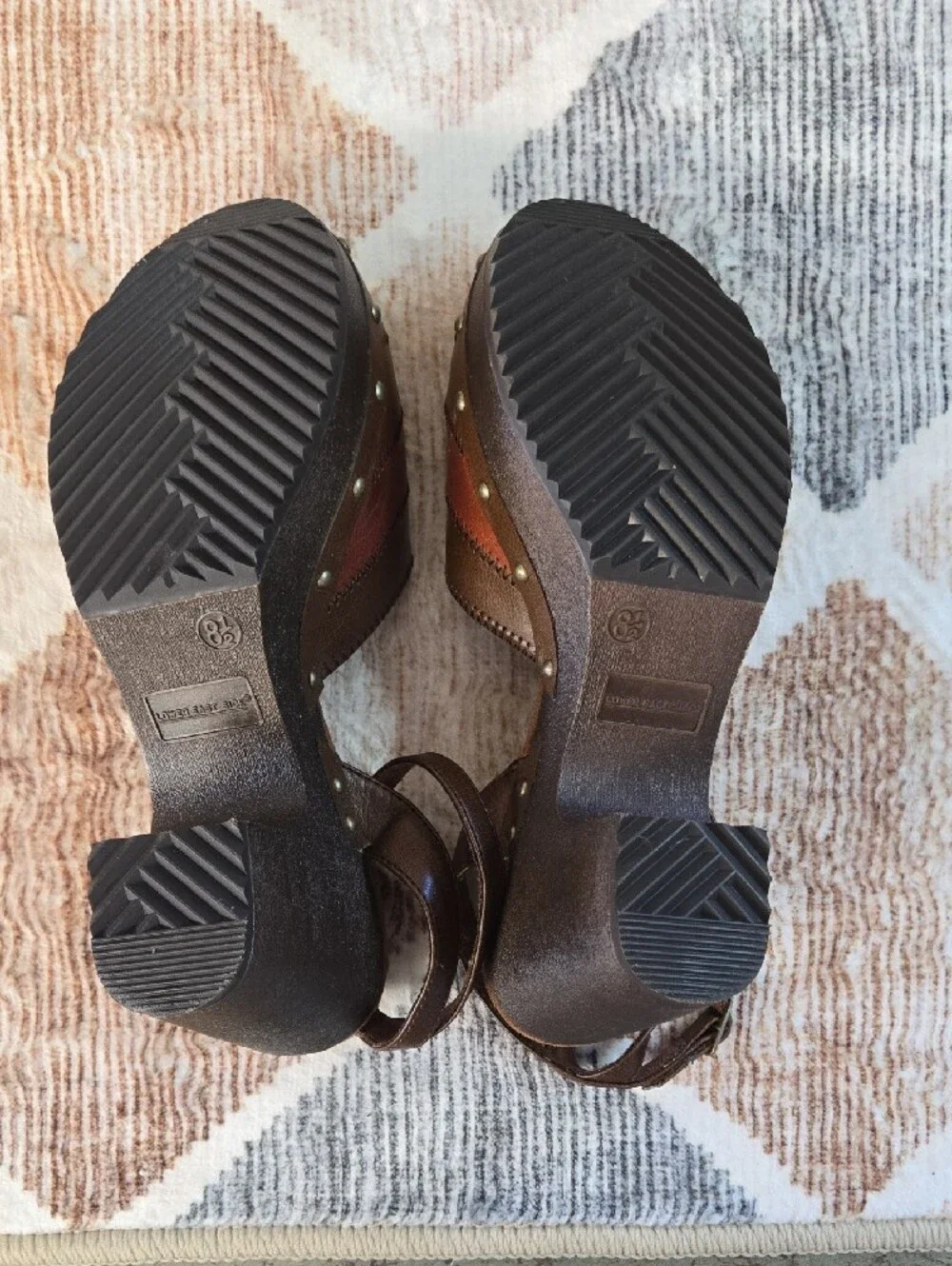 LOWER EAST SIDE Brown and Burgundy Platform Sandals with Stud Trim